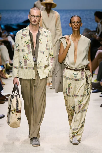 Look 48